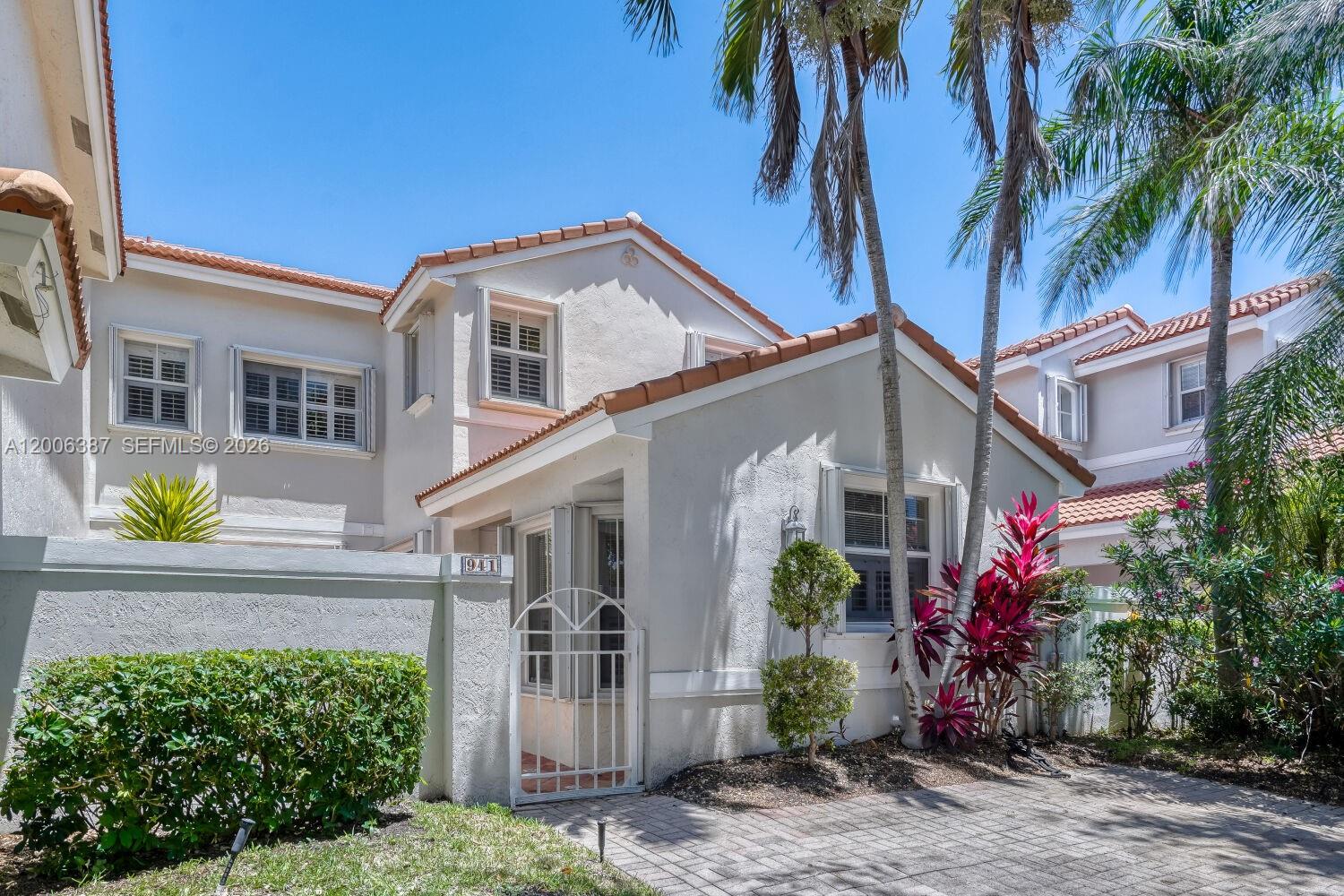 Photo of 941 Doveplum Ct  (941), Hollywood, Florida, 33019 - 