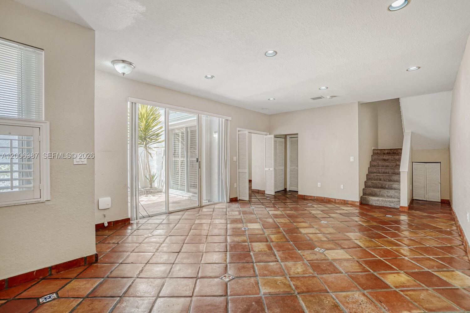 Photo of 941 Doveplum Ct  (941), Hollywood, Florida, 33019 - 