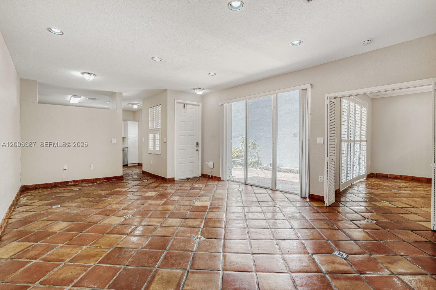 Photo of 941 Doveplum Ct  (941), Hollywood, Florida, 33019 - 
