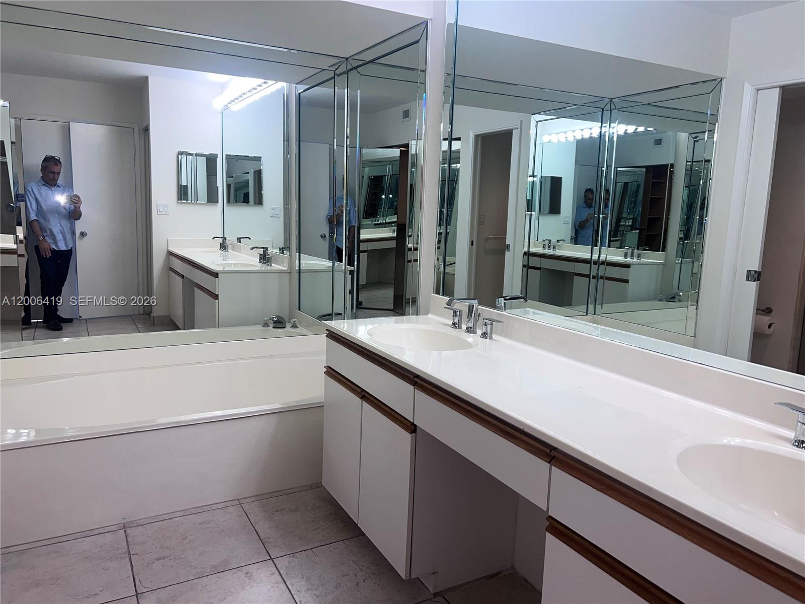 Photo of 3600 Mystic Pointe Dr  #511, Aventura, Florida, 33180 - 