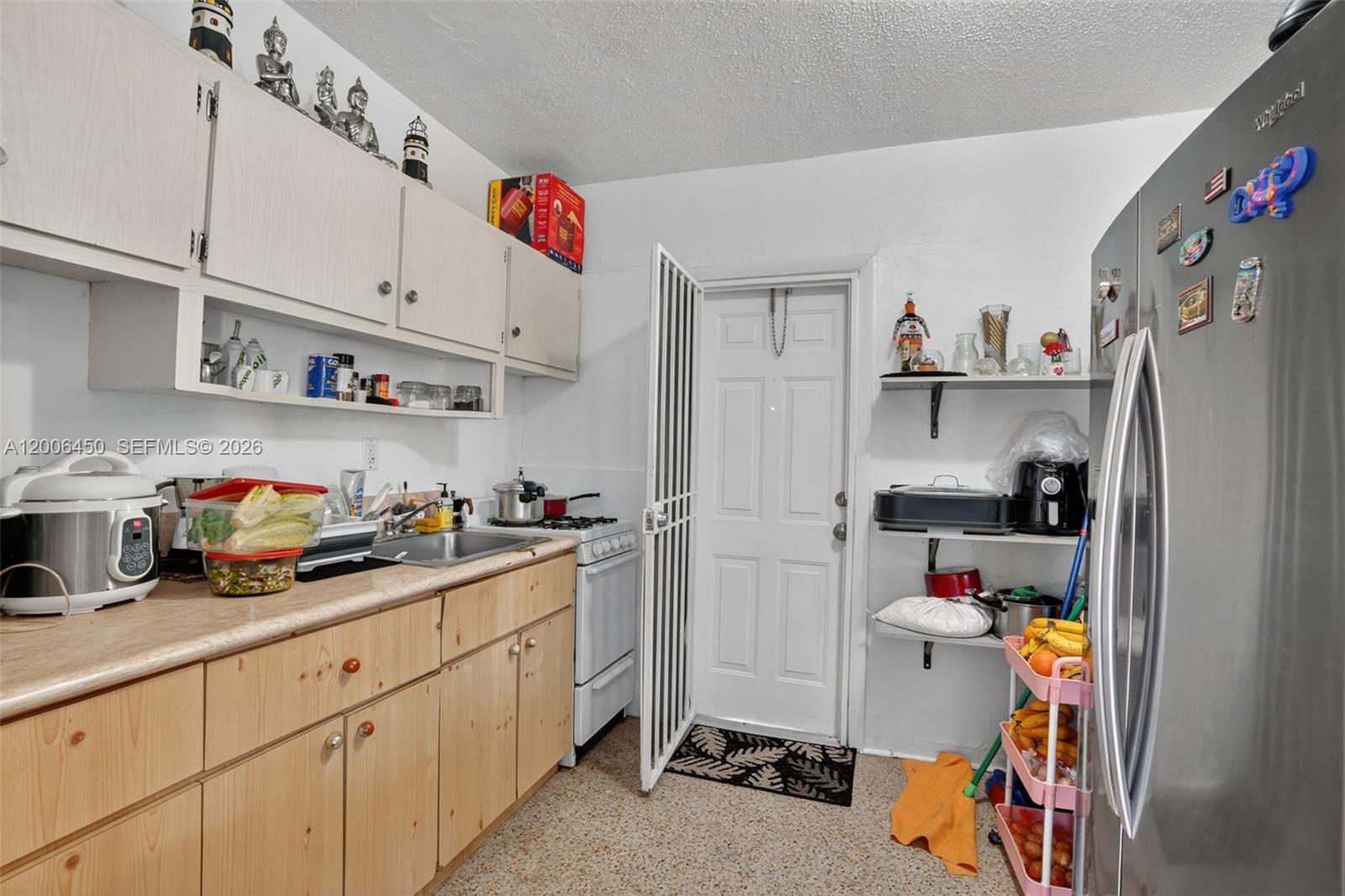 See details / 2508 sq. ft. $ 2026-04-23 0 Photo