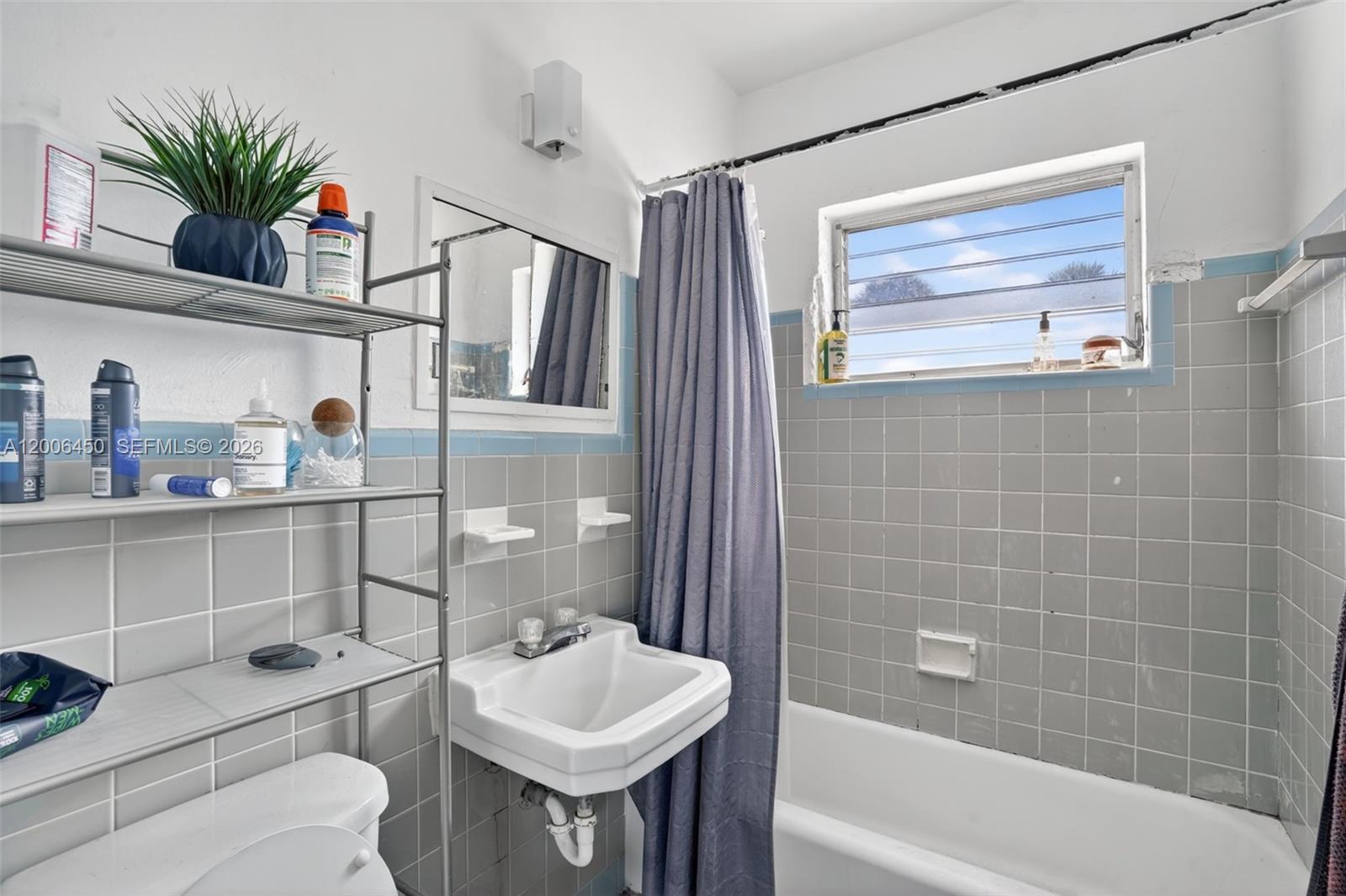 See details / 2508 sq. ft. $ 2026-04-23 0 Photo