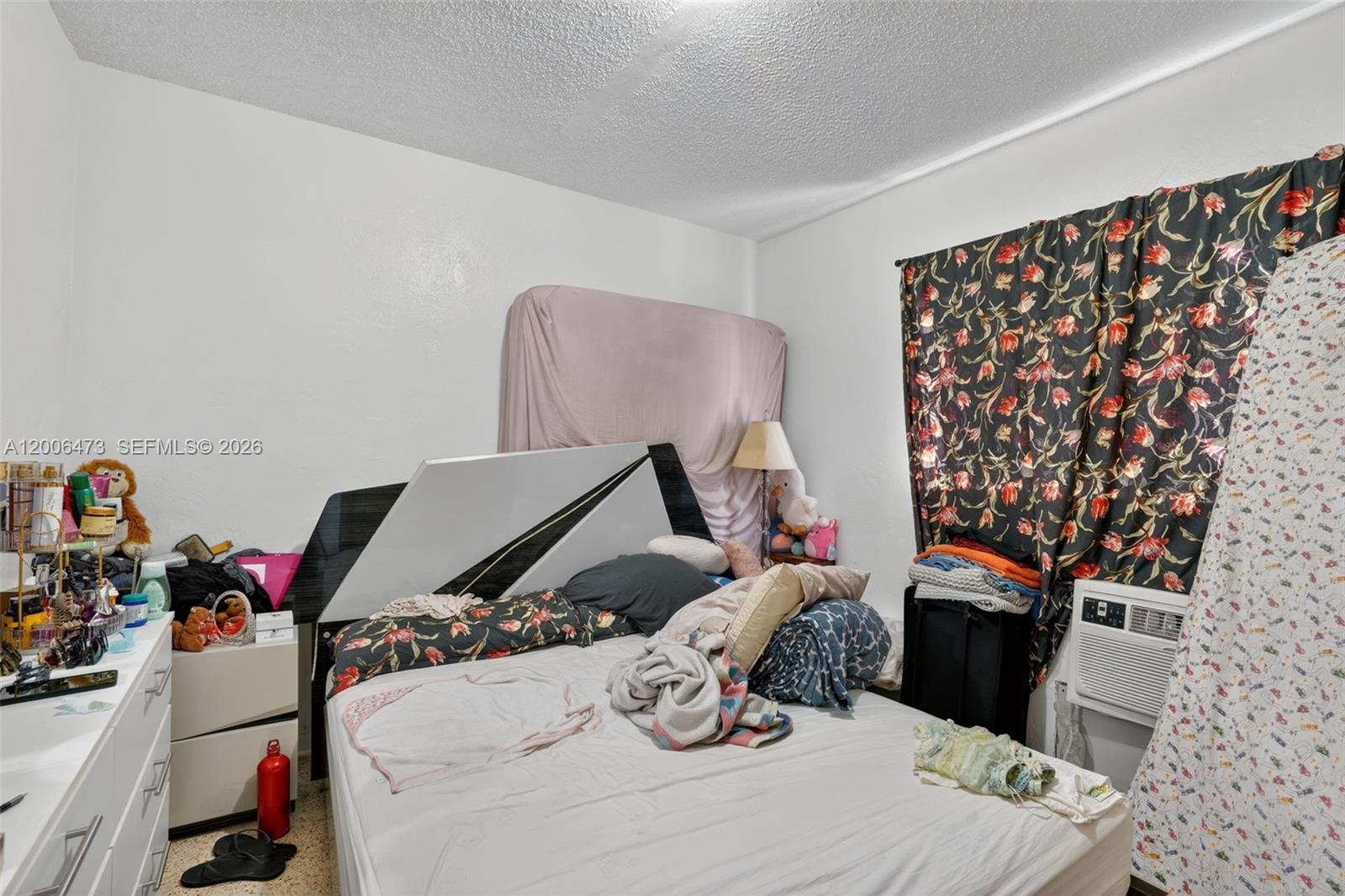 See details / 2508 sq. ft. $ 2026-04-23 0 Photo