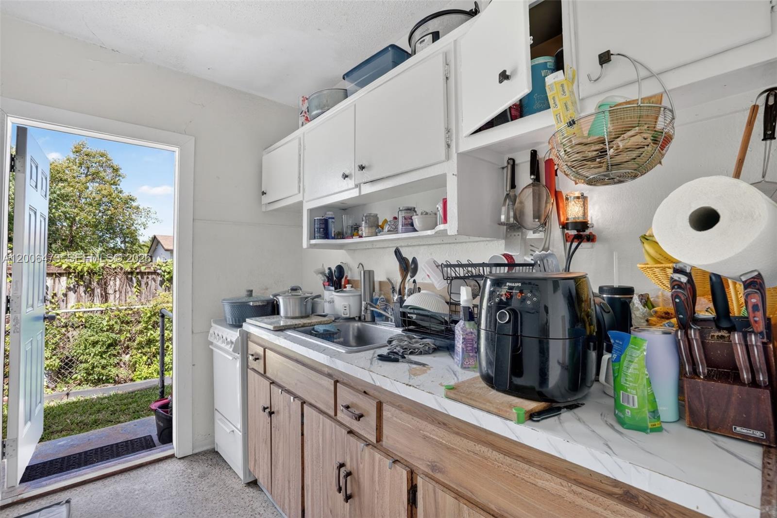 See details / 2508 sq. ft. $ 2026-04-23 0 Photo