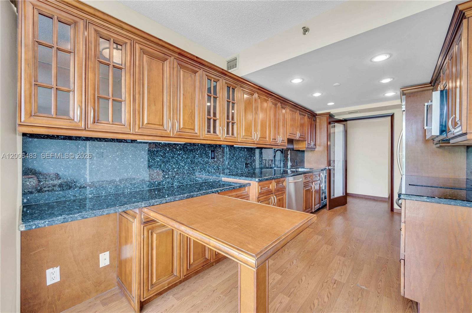 603 2 / 2 1520 sq. ft. $ 2026-04-23 0 Photo