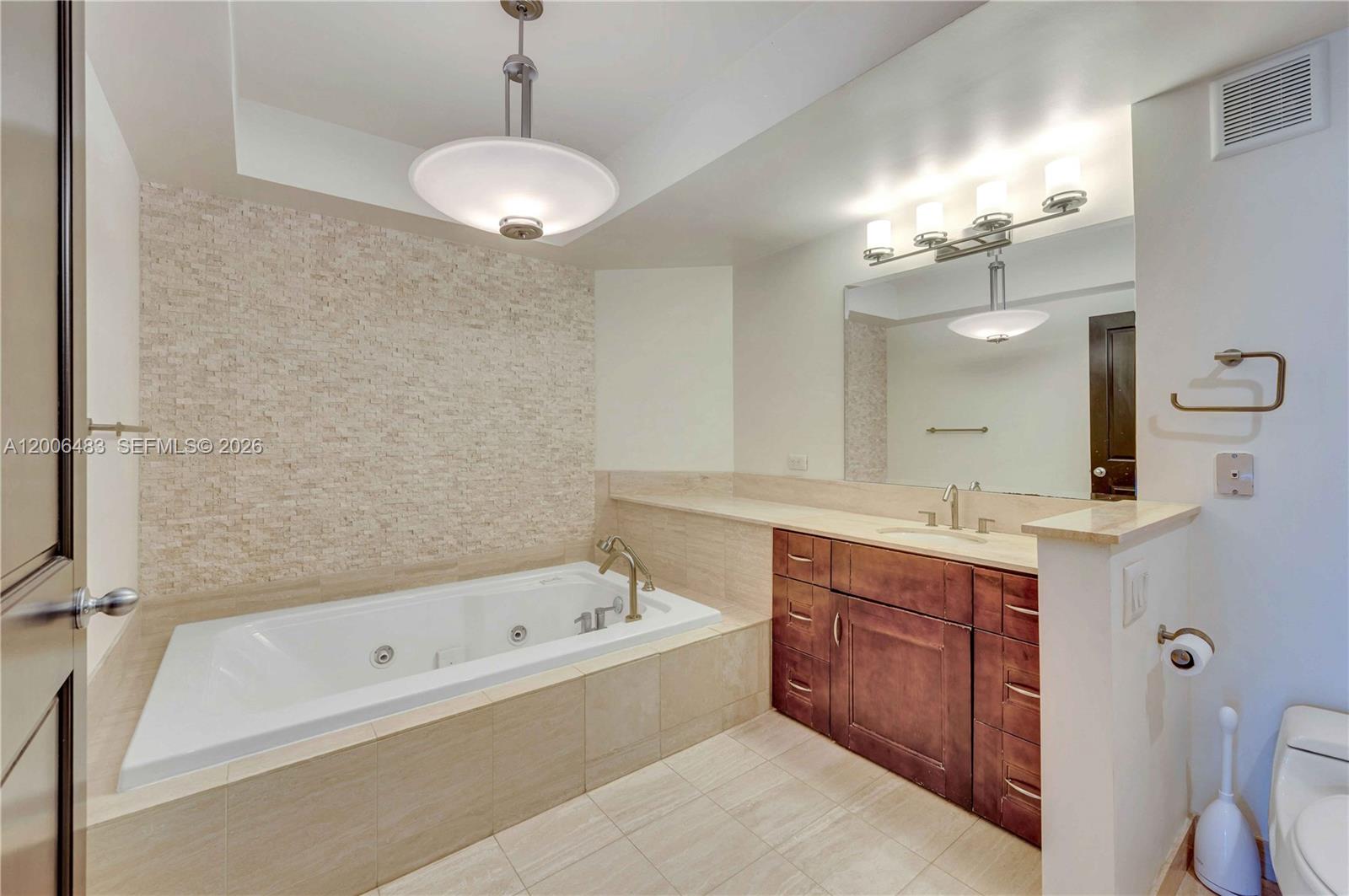 603 2 / 2 1520 sq. ft. $ 2026-04-23 0 Photo