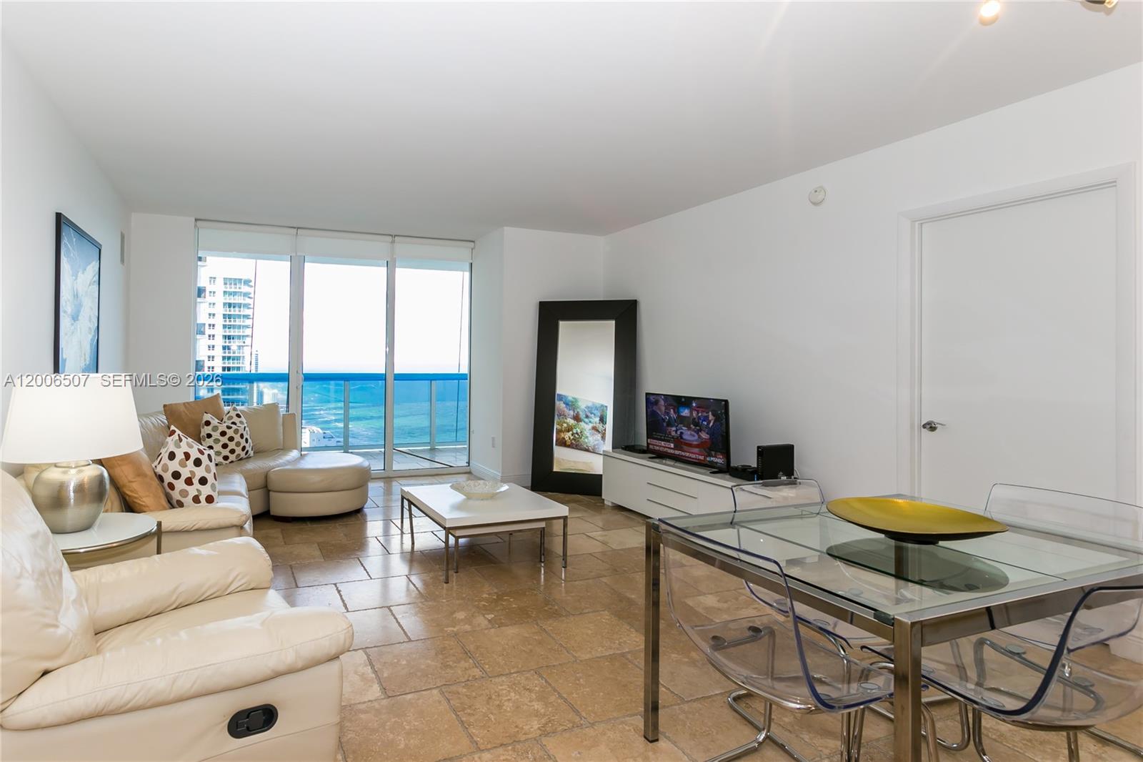 See details 4010 2 / 2 1337 sq. ft. $ 2026-04-23 0 Photo