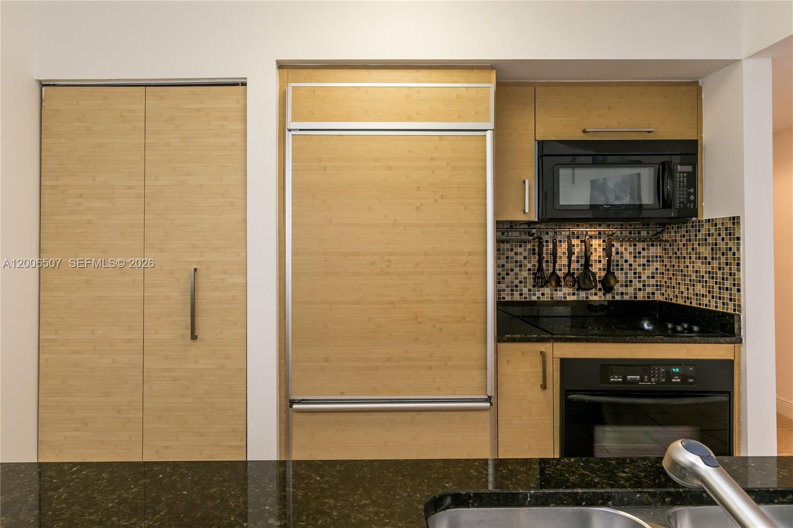 See details 4010 2 / 2 1337 sq. ft. $ 2026-04-23 0 Photo