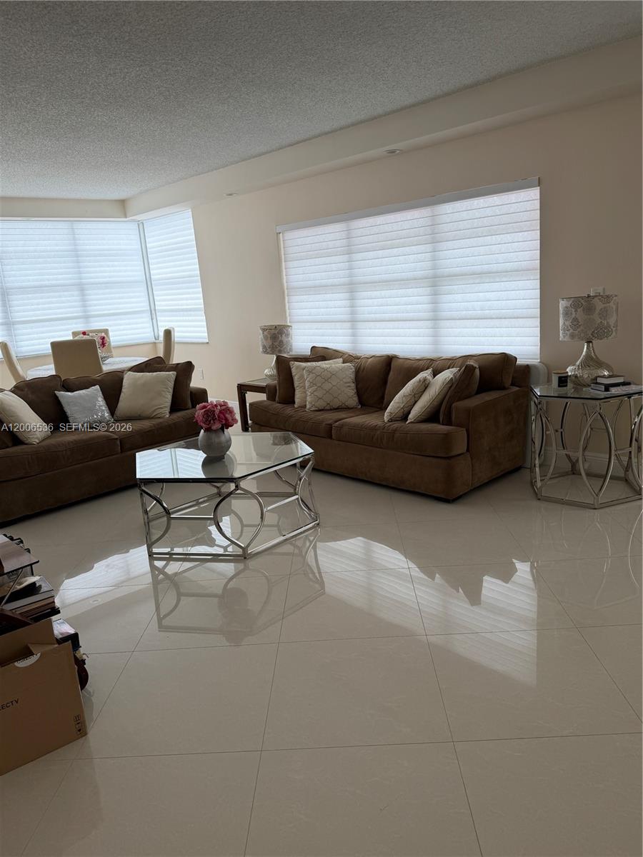 See details 21P 2 / 2 1380 sq. ft. $ 2026-04-23 0 Photo