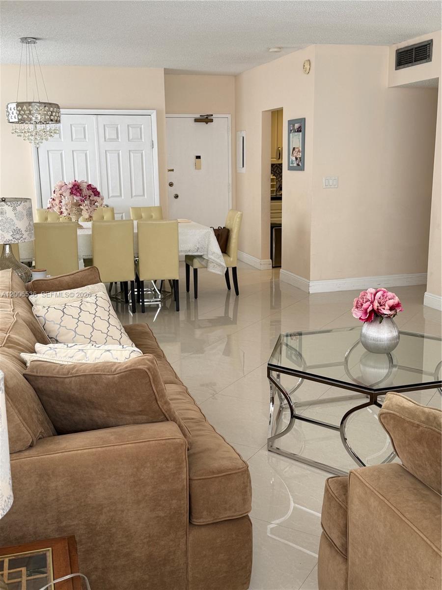 See details 21P 2 / 2 1380 sq. ft. $ 2026-04-23 0 Photo