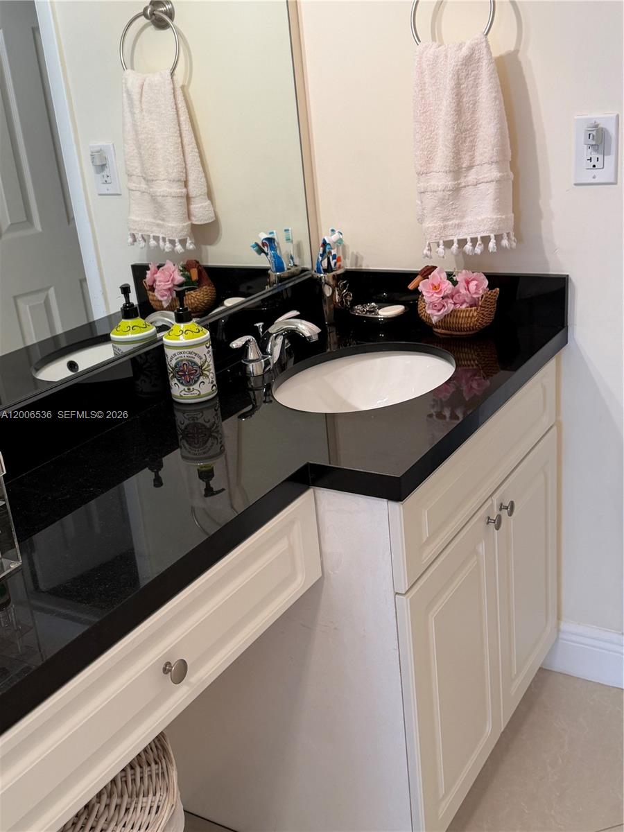 See details 21P 2 / 2 1380 sq. ft. $ 2026-04-23 0 Photo