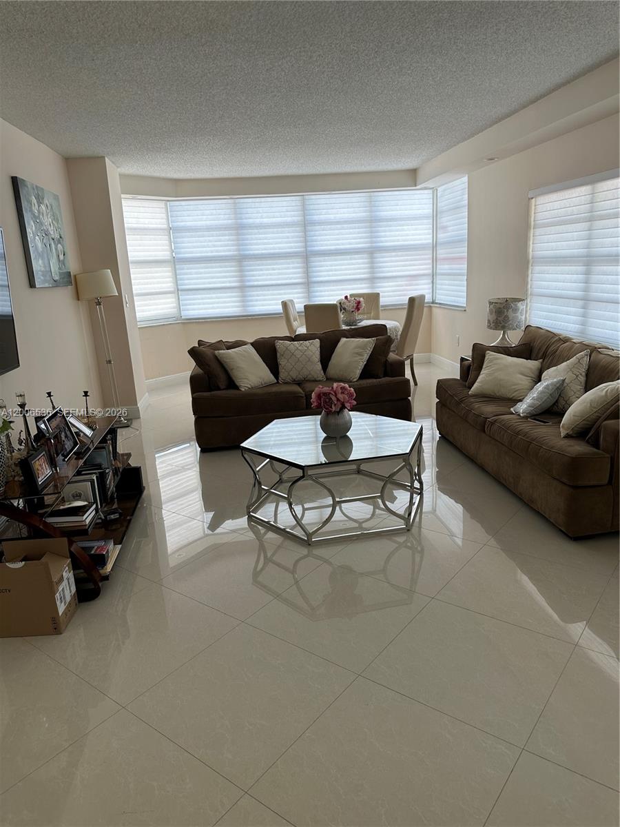 See details 21P 2 / 2 1380 sq. ft. $ 2026-04-23 0 Photo