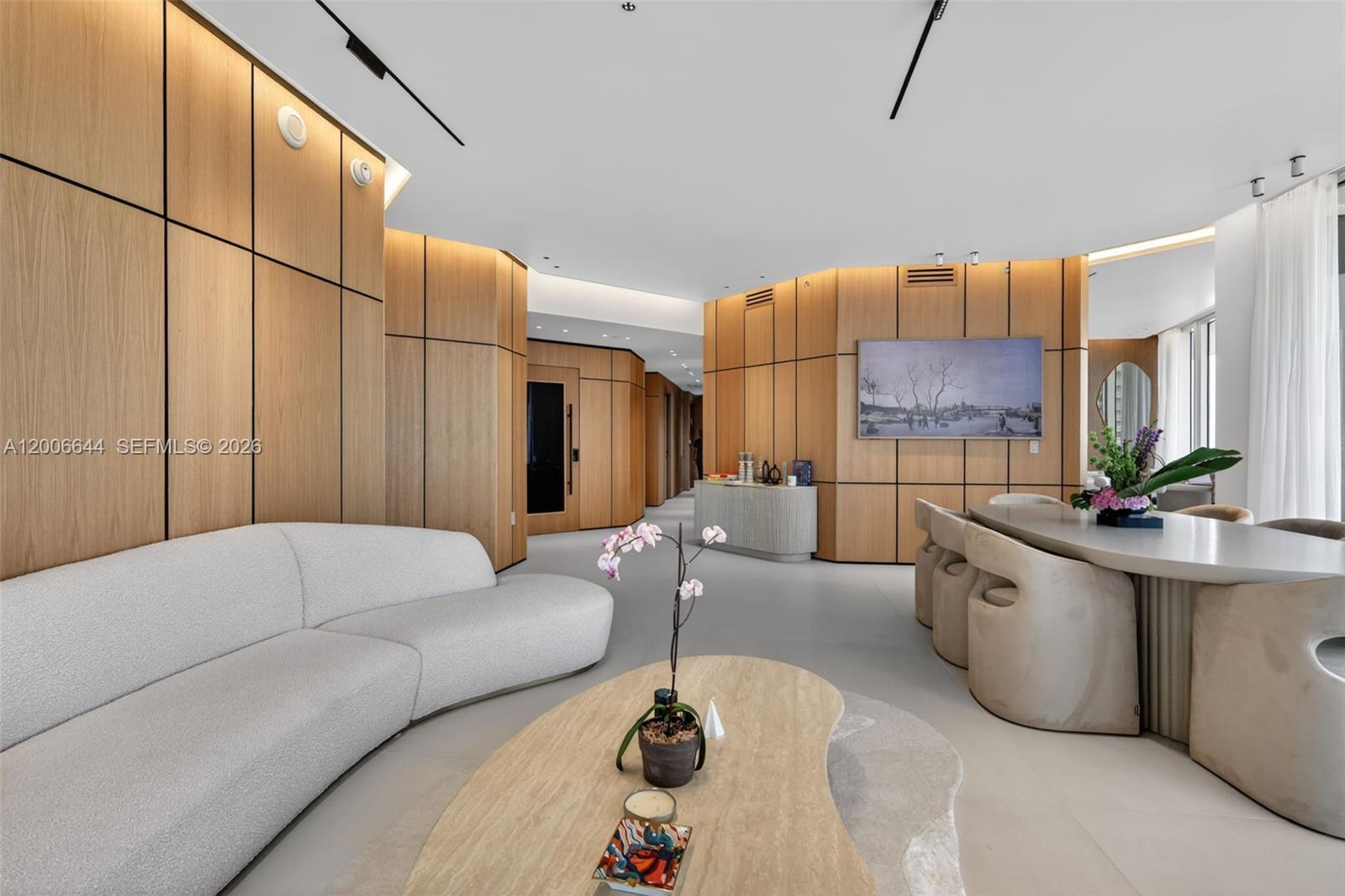904 3 / 4 2608 sq. ft. $ 2026-04-23 0 Photo
