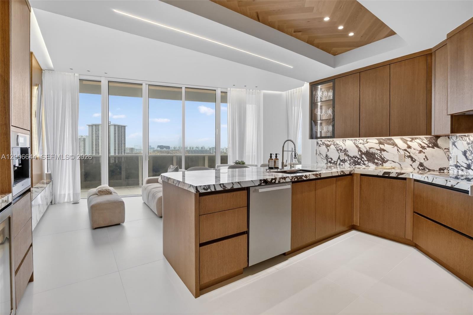 904 3 / 4 2608 sq. ft. $ 2026-04-23 0 Photo
