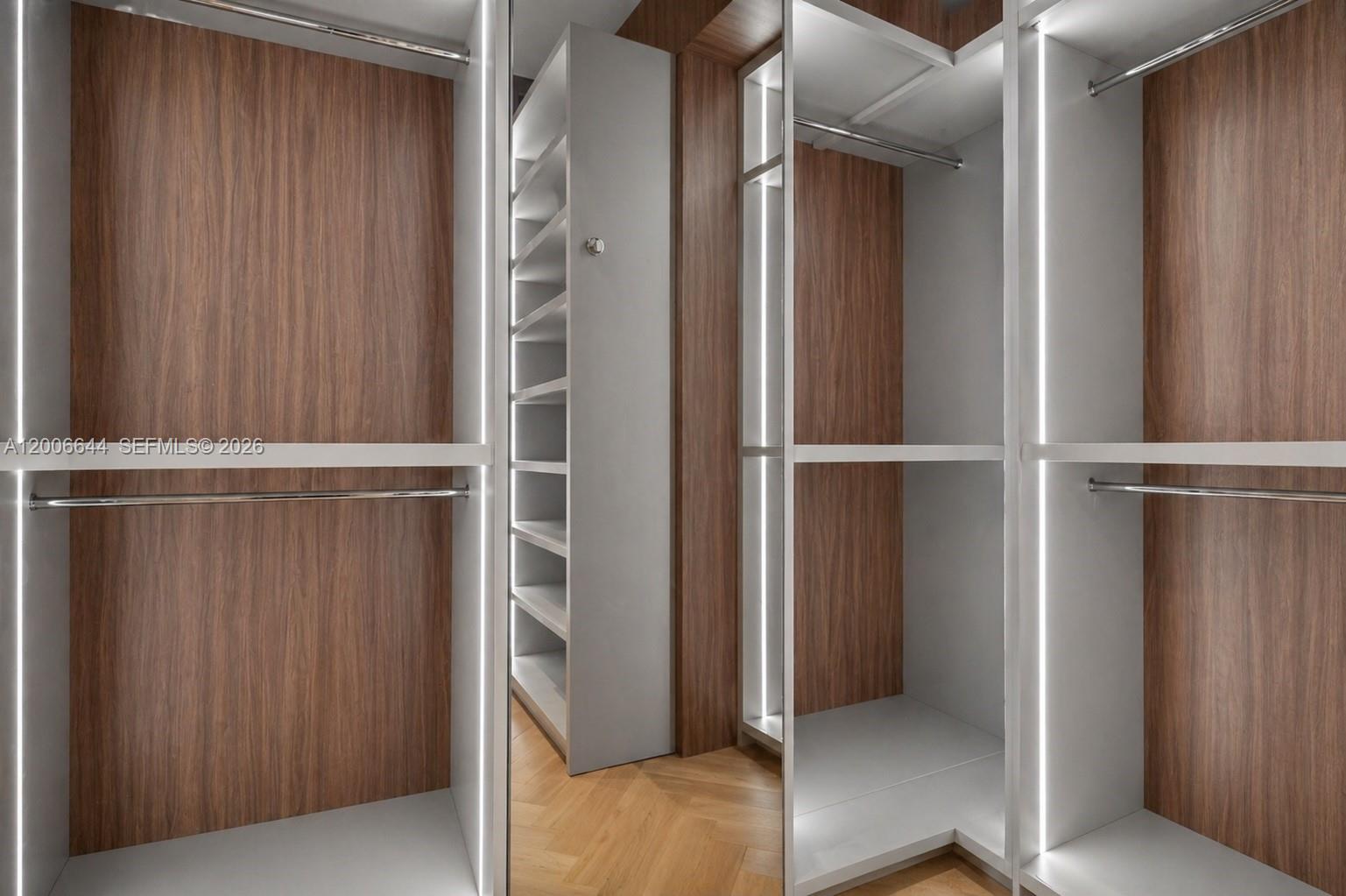 904 3 / 4 2608 sq. ft. $ 2026-04-23 0 Photo