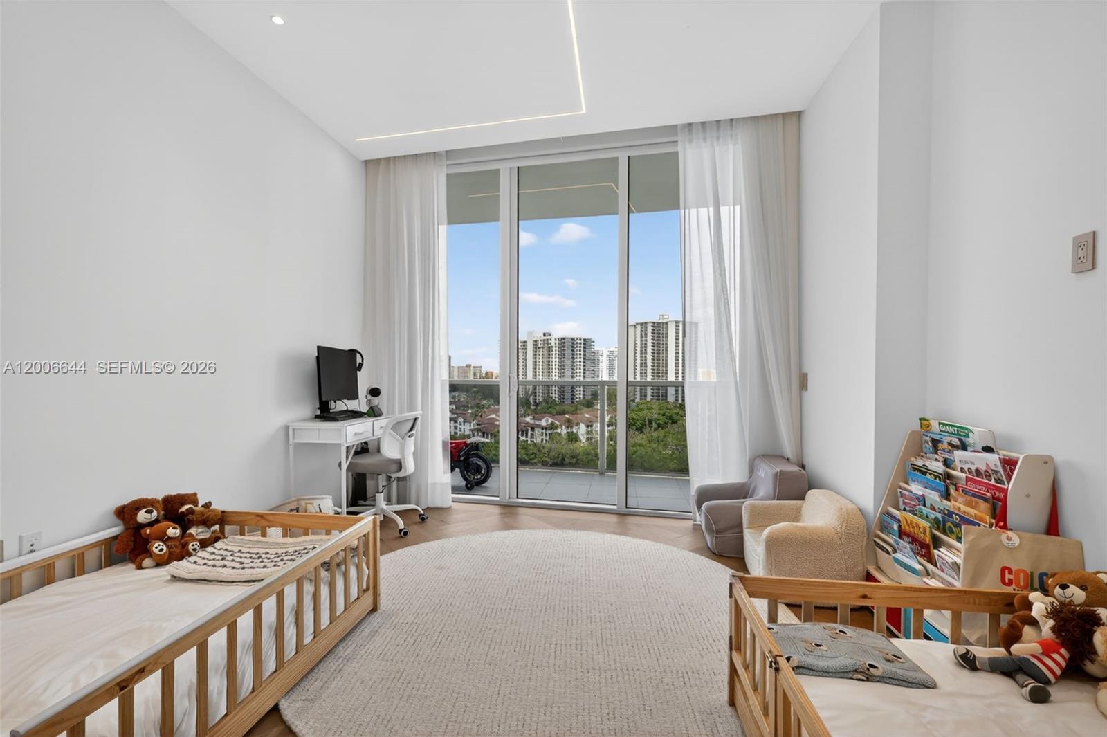 904 3 / 4 2608 sq. ft. $ 2026-04-23 0 Photo