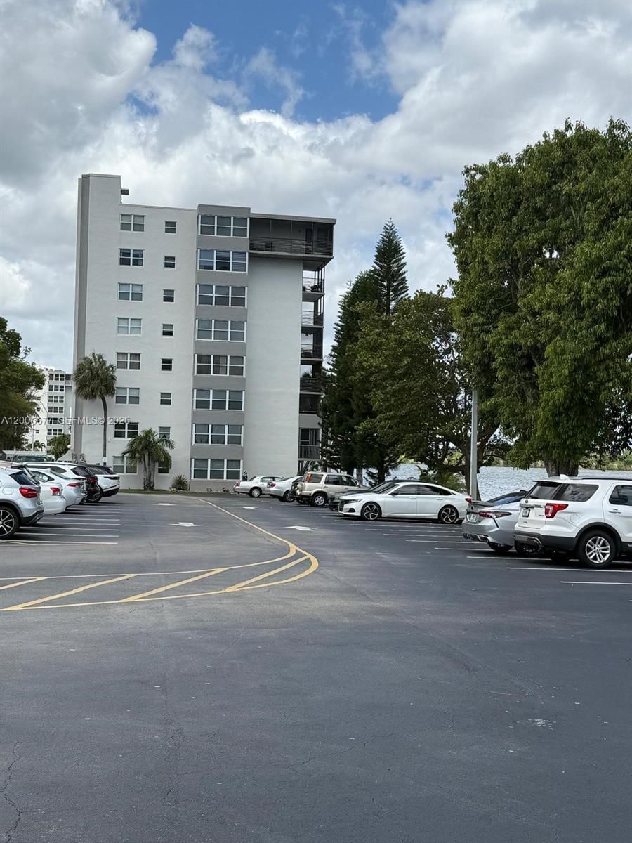 703 2 / 2 1135 sq. ft. $ 2026-04-23 0 Photo
