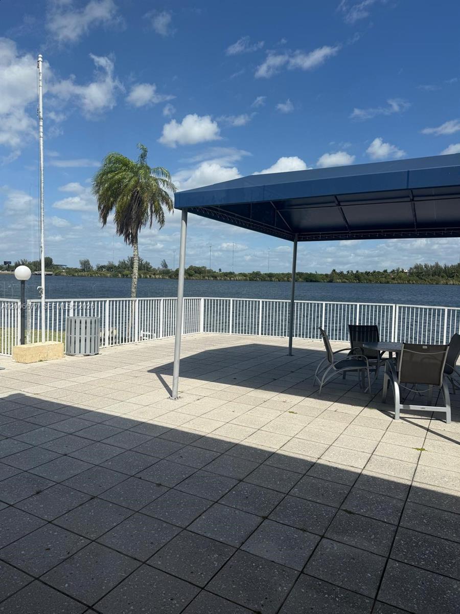 703 2 / 2 1135 sq. ft. $ 2026-04-23 0 Photo