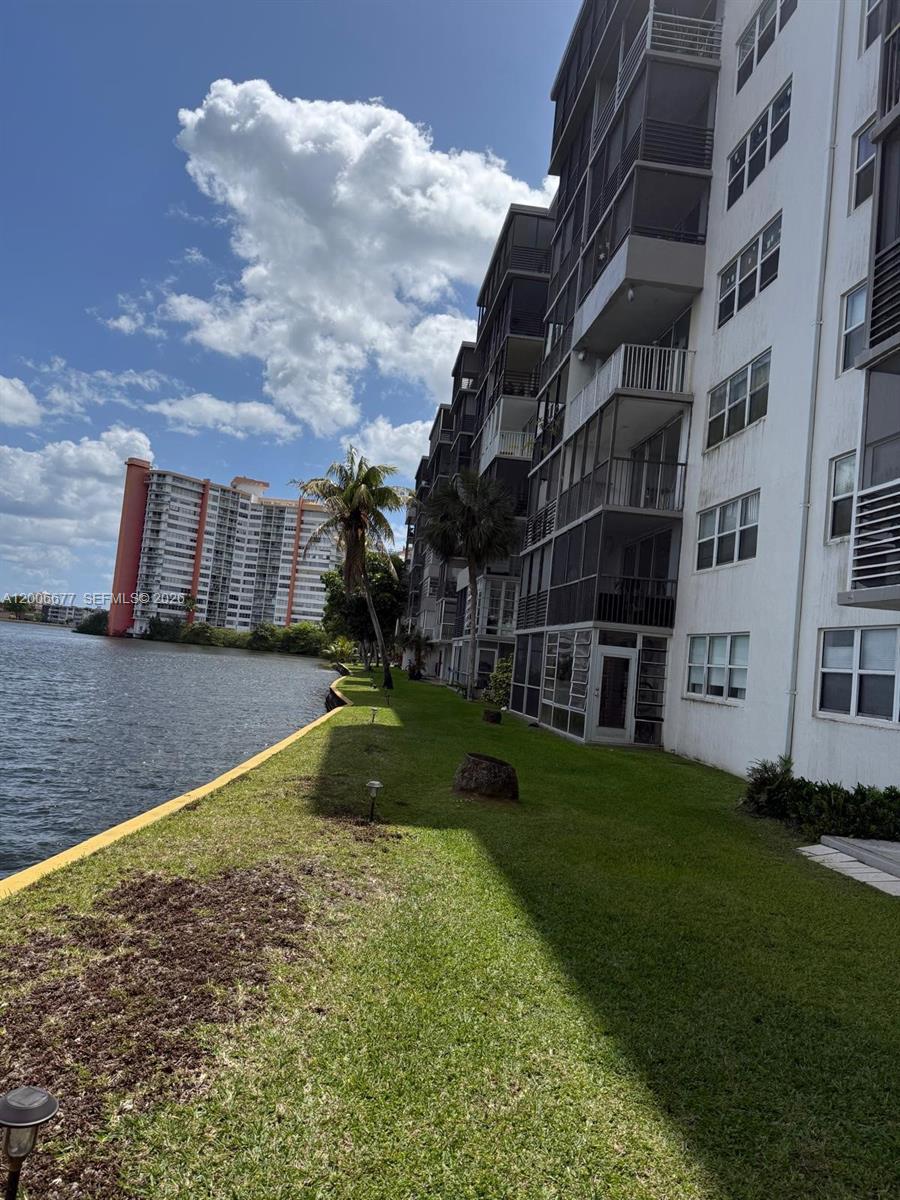 703 2 / 2 1135 sq. ft. $ 2026-04-23 0 Photo