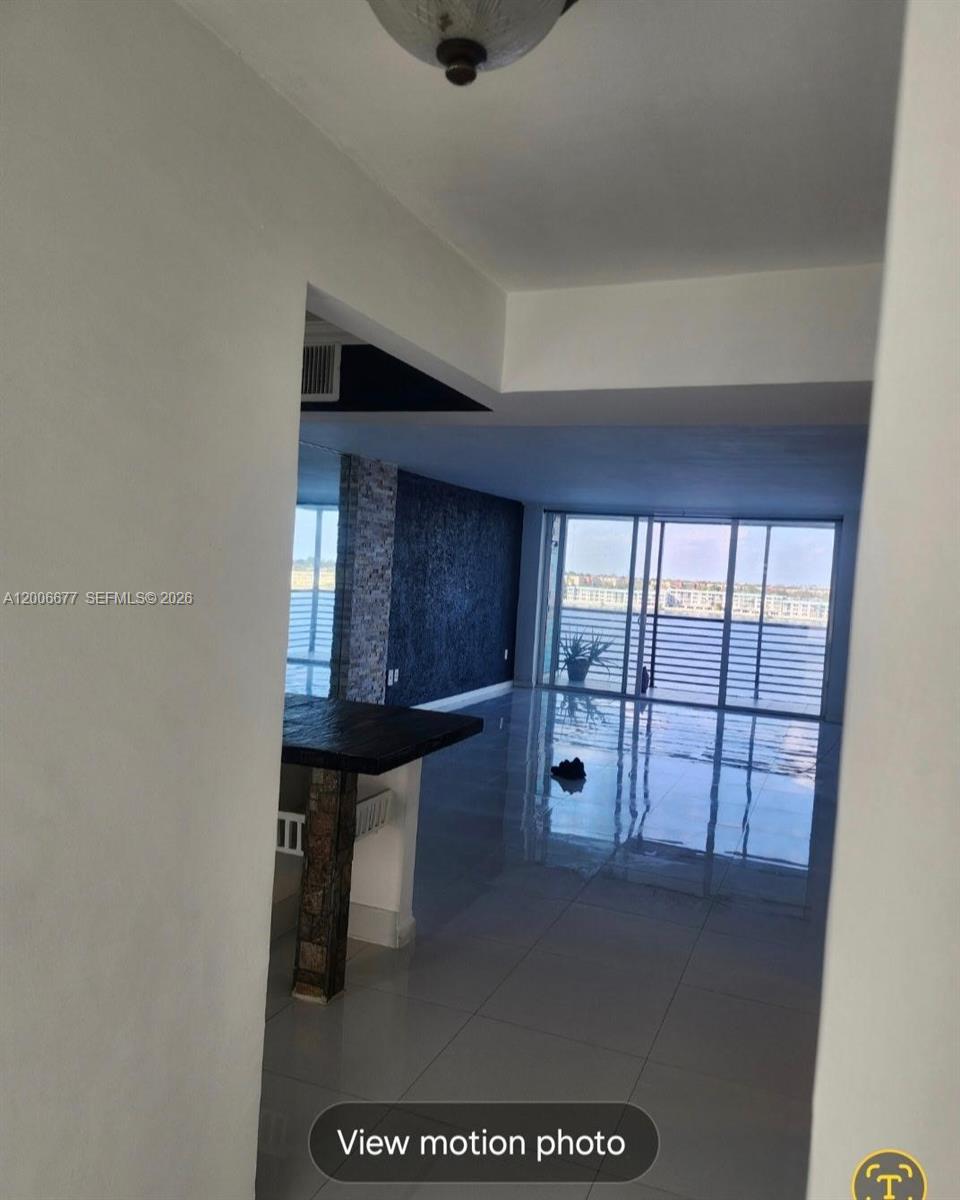 703 2 / 2 1135 sq. ft. $ 2026-04-23 0 Photo