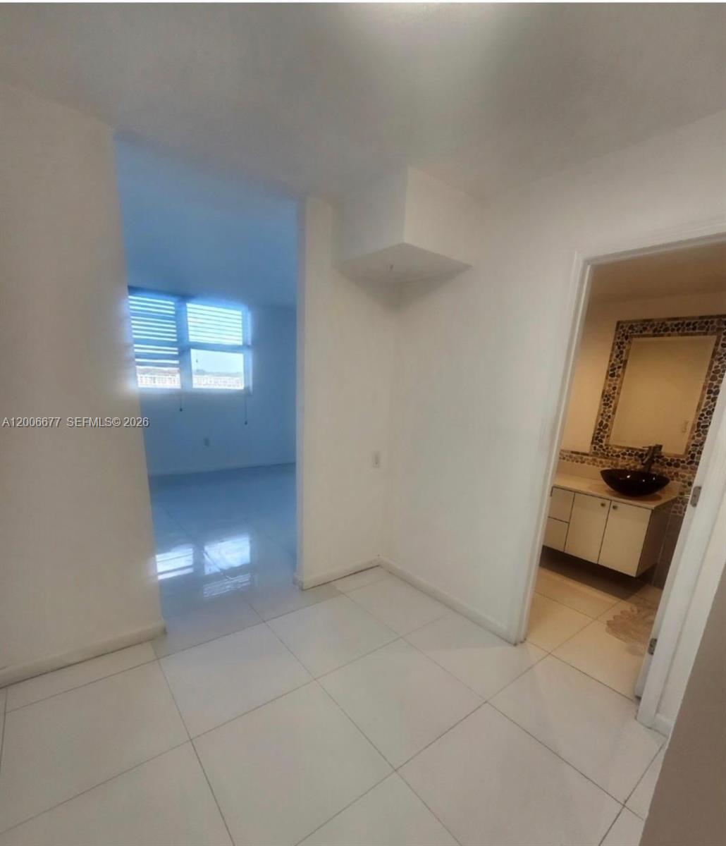 703 2 / 2 1135 sq. ft. $ 2026-04-23 0 Photo