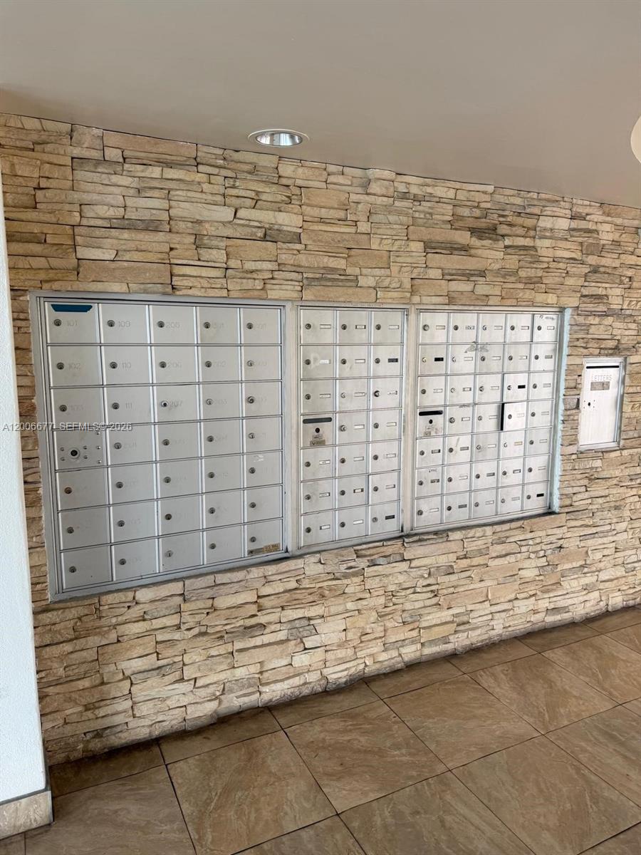 703 2 / 2 1135 sq. ft. $ 2026-04-23 0 Photo