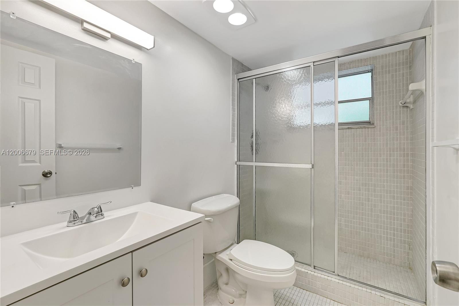 See details 207 2 / 2 992 sq. ft. $ 2026-04-23 0 Photo