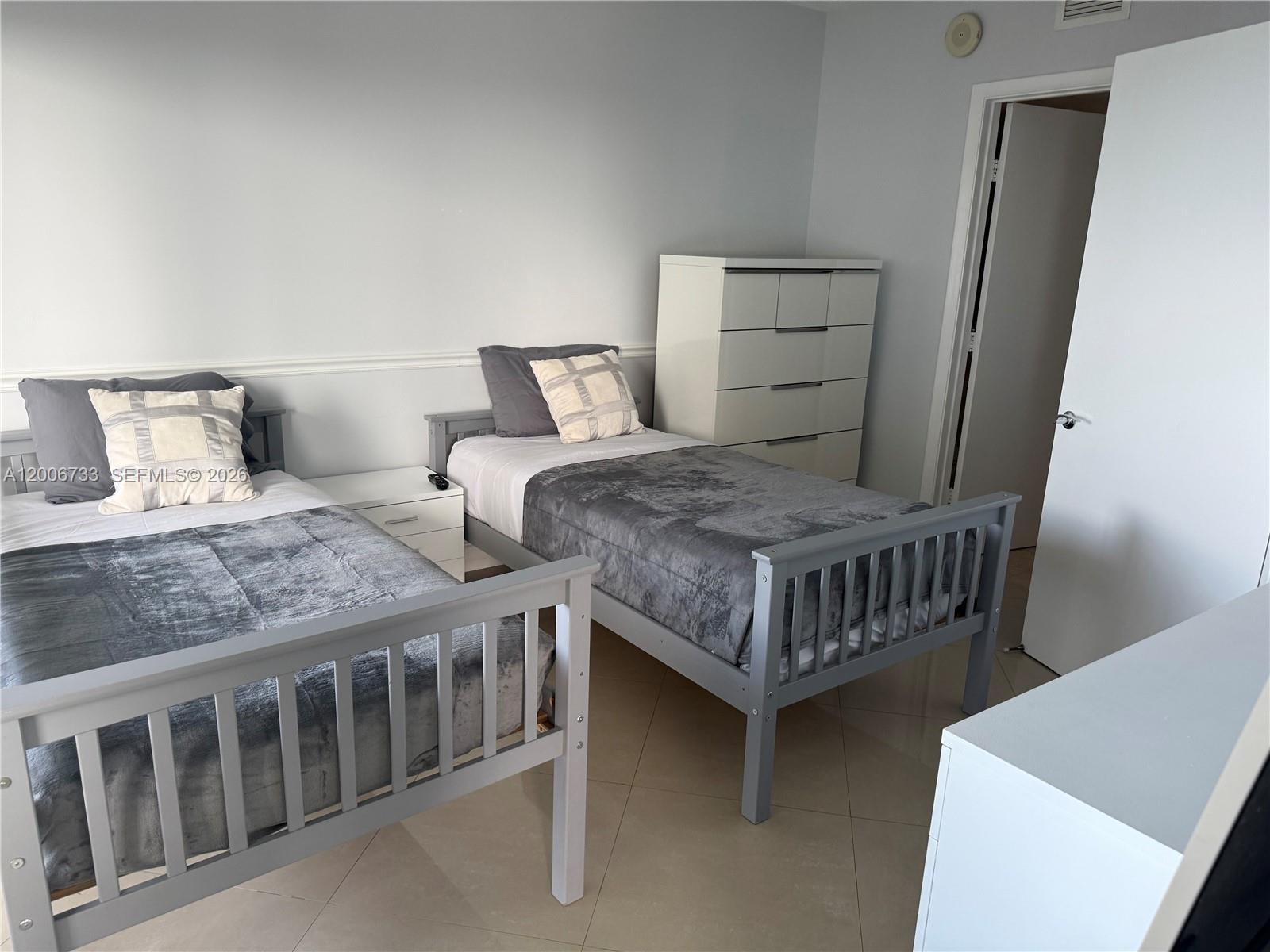 See details 1708 2 / 2 1458 sq. ft. $ 2026-05-01 0 Photo