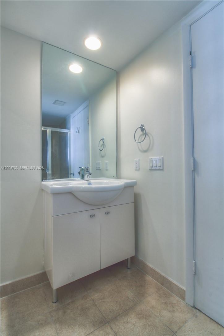 See details 1708 2 / 2 1458 sq. ft. $ 2026-05-01 0 Photo