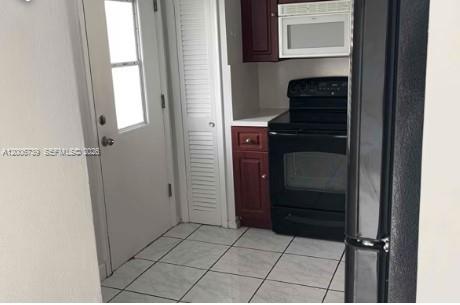 Ver detalles A106 1 / 2 898 sq. ft. $ 2026-04-23 0 foto