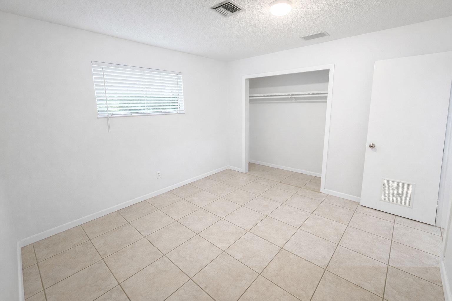 Ver detalles / 0 1910 sq. ft. $ 2026-05-17 0 foto