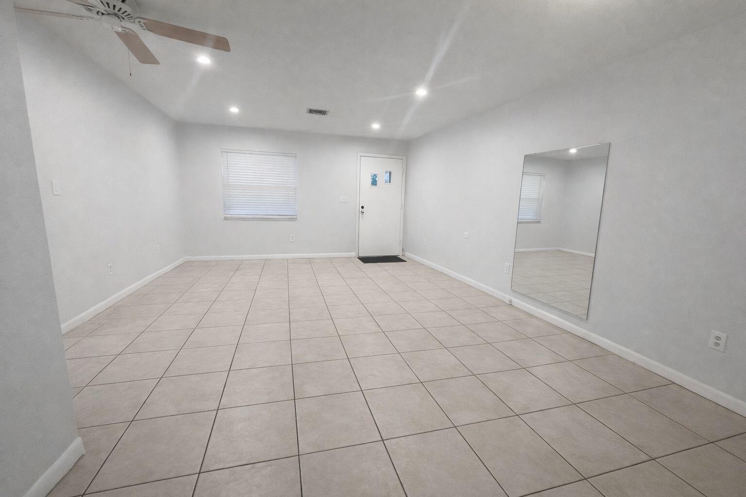 Ver detalles / 0 1910 sq. ft. $ 2026-05-17 0 foto