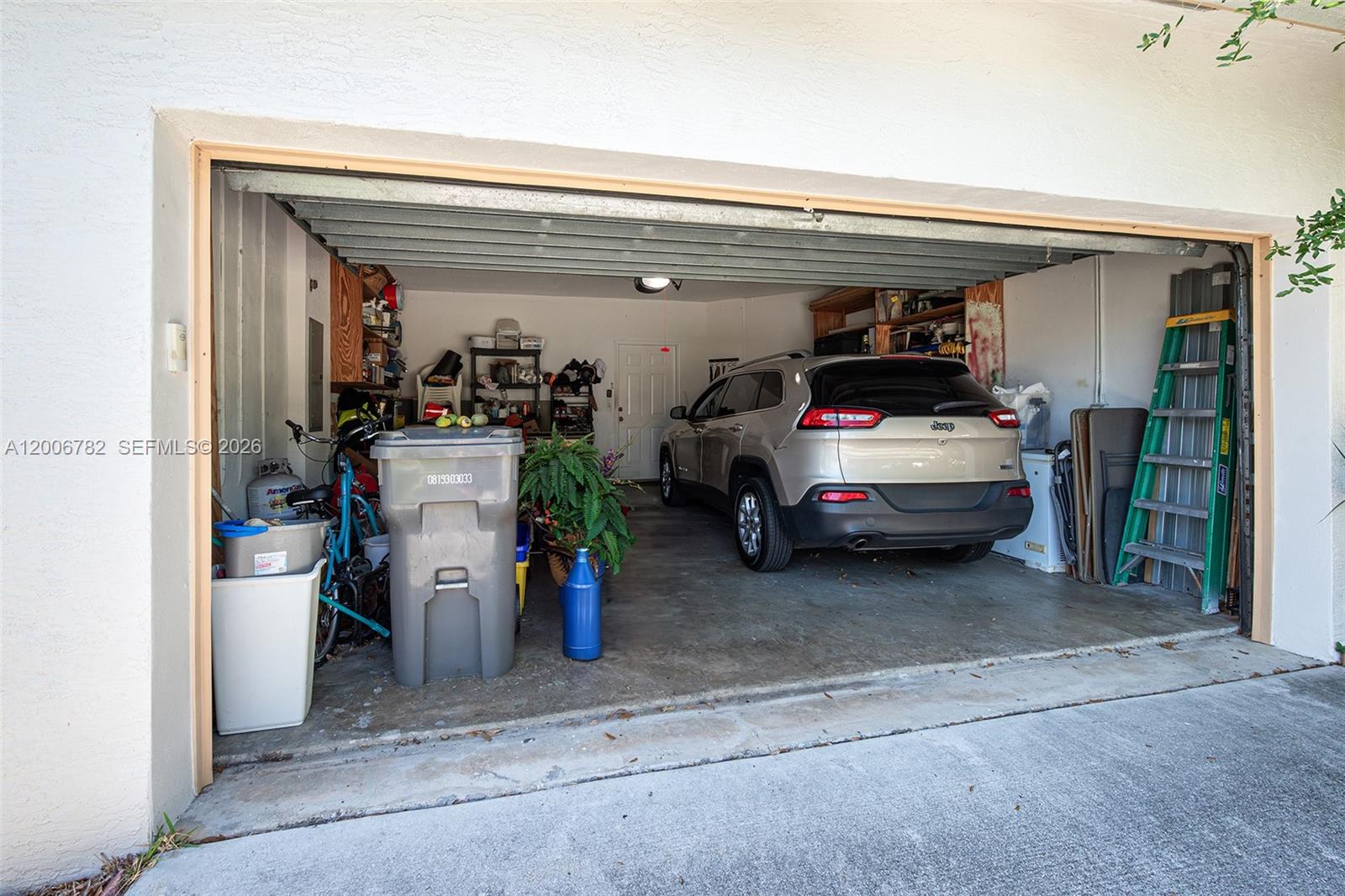 6140 4 / 3 2047 sq. ft. $ 2026-04-23 0 Photo