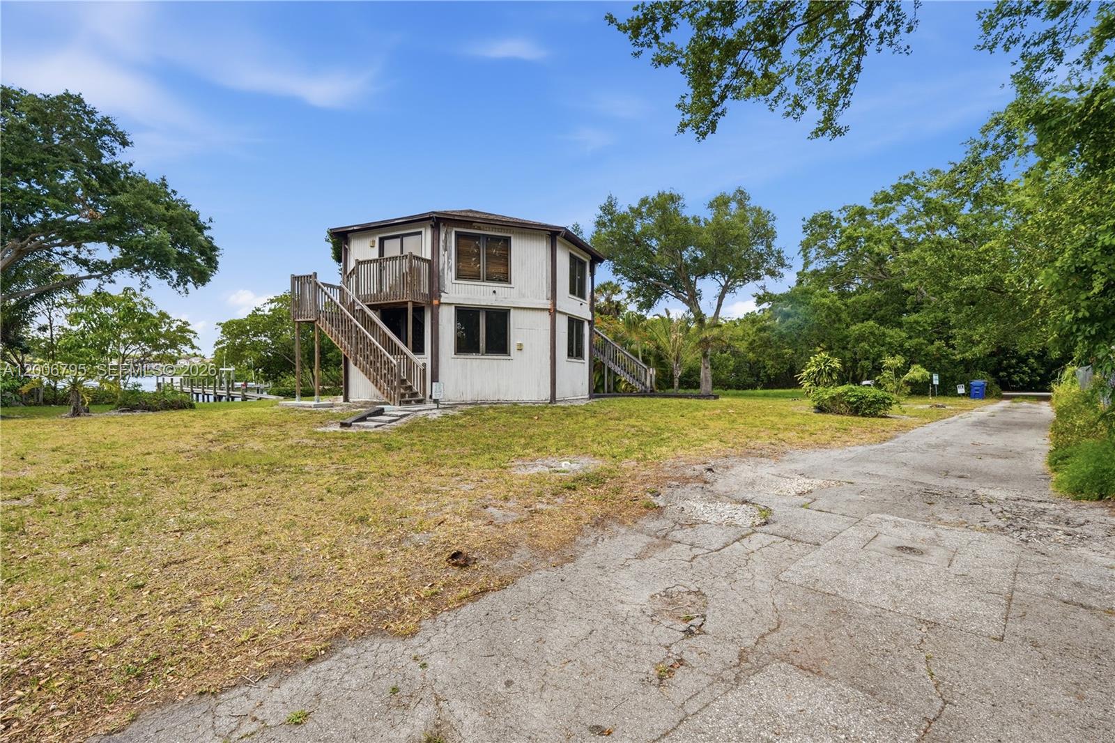   /   sq. ft. $ 2026-04-23 0 Photo