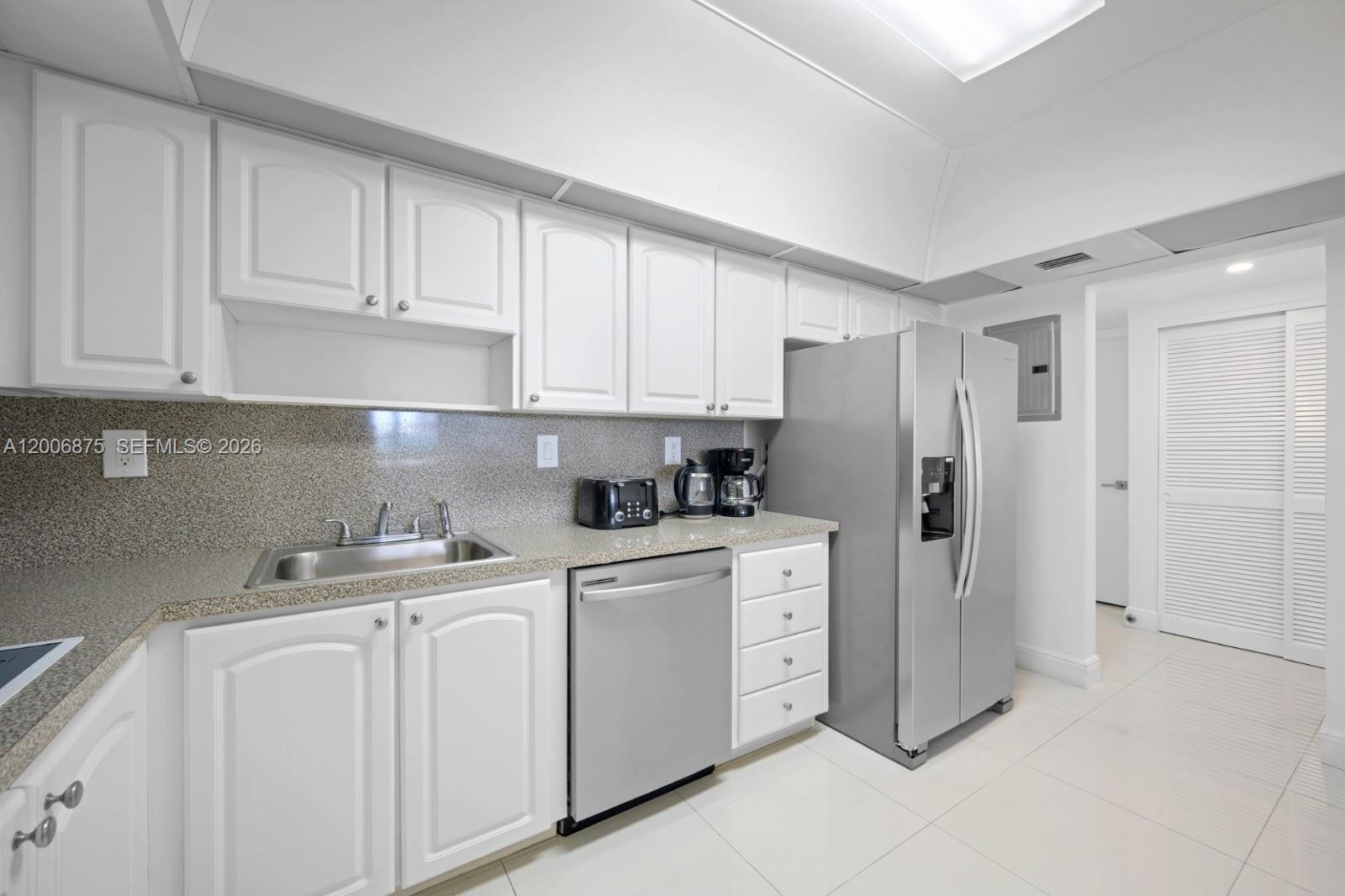 Photo of 19370 Collins Ave #1122, Sunny Isles Beach, Florida, 33160 -