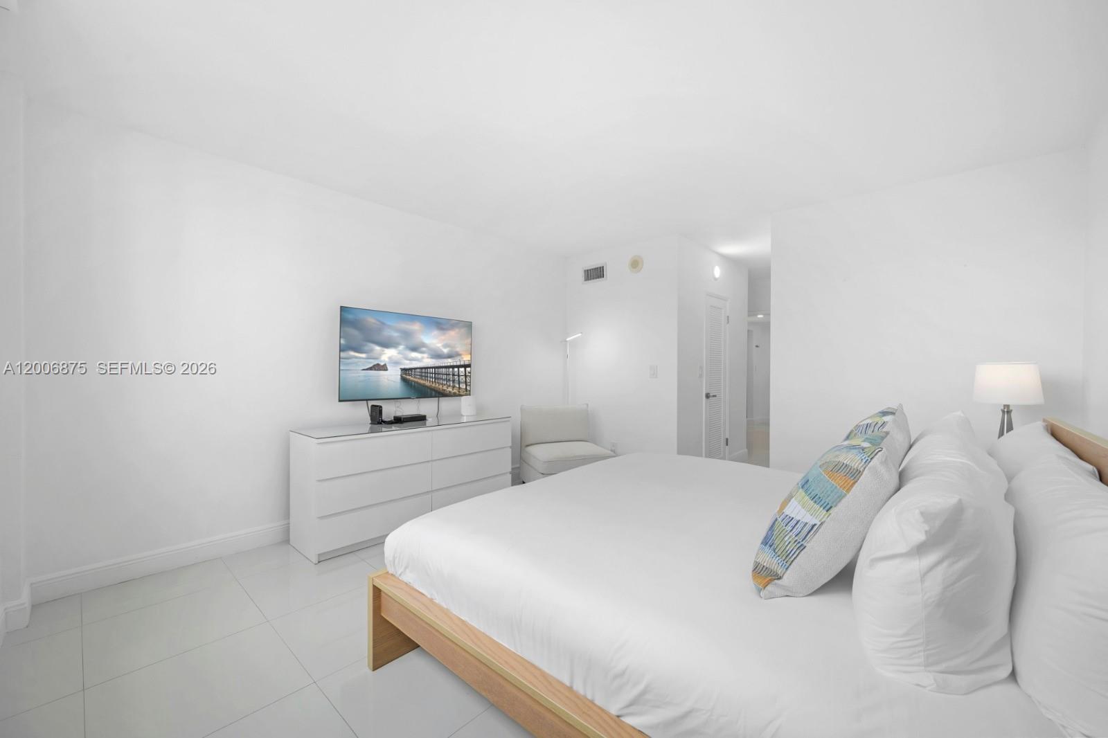 Photo of 19370 Collins Ave #1122, Sunny Isles Beach, Florida, 33160 -