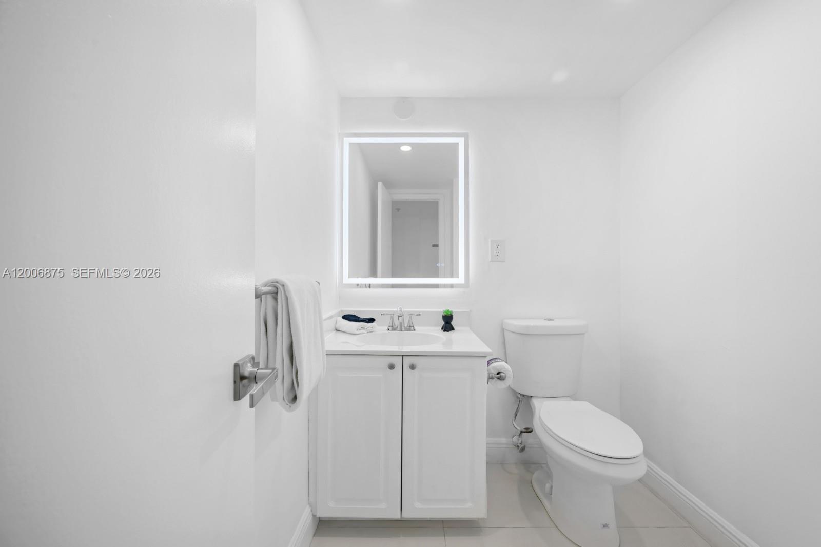 Photo of 19370 Collins Ave #1122, Sunny Isles Beach, Florida, 33160 -