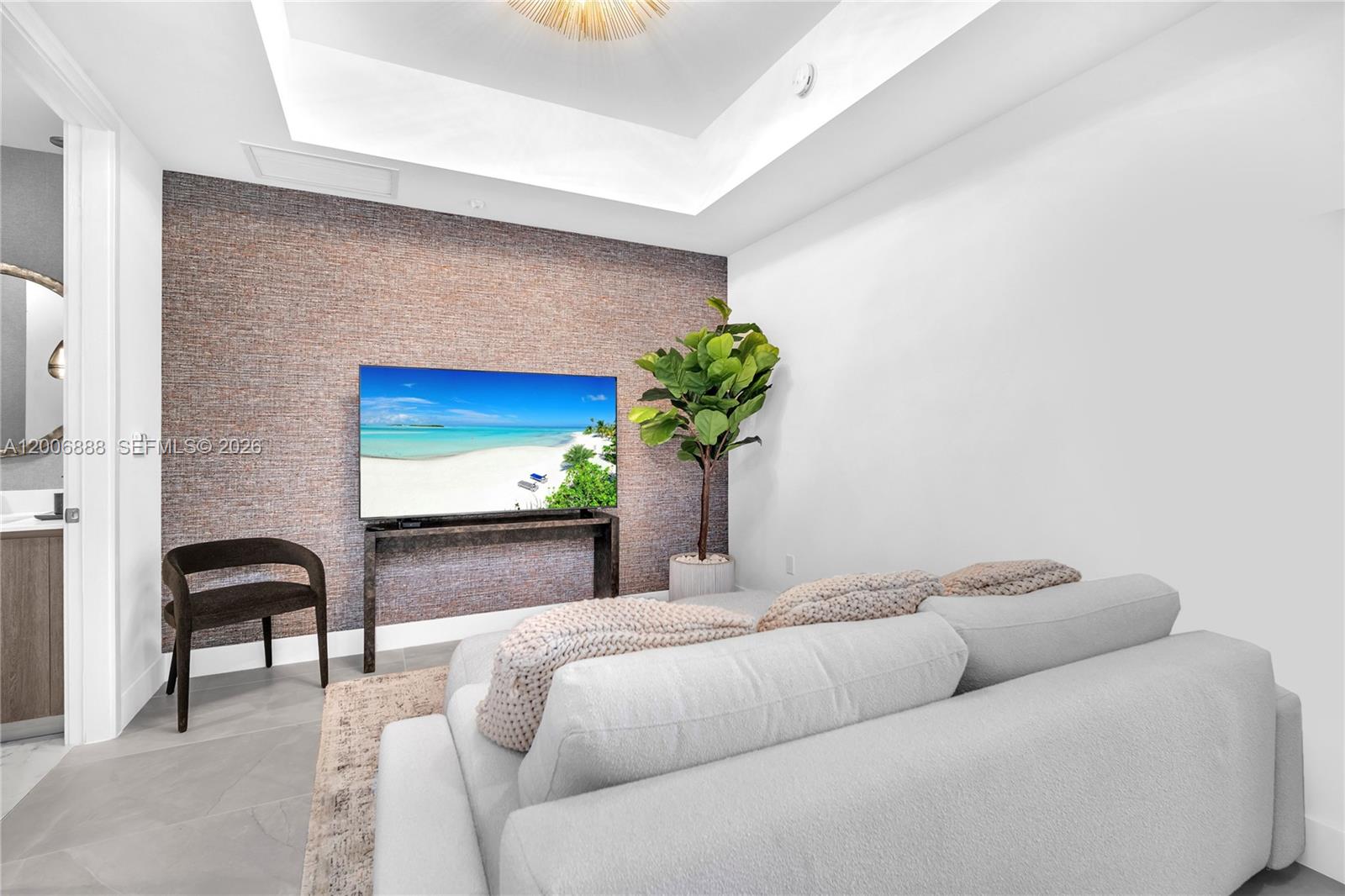 1002 3 / 3 1385 sq. ft. $ 2026-05-08 0 foto