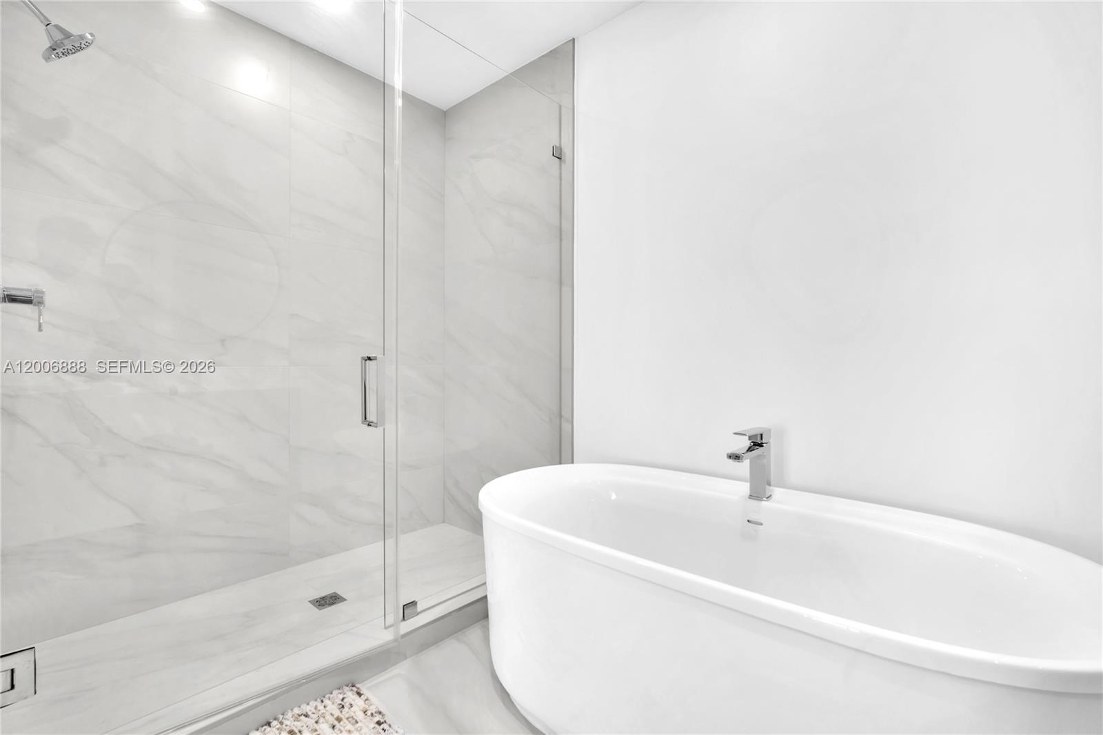 1002 3 / 3 1385 sq. ft. $ 2026-05-08 0 foto