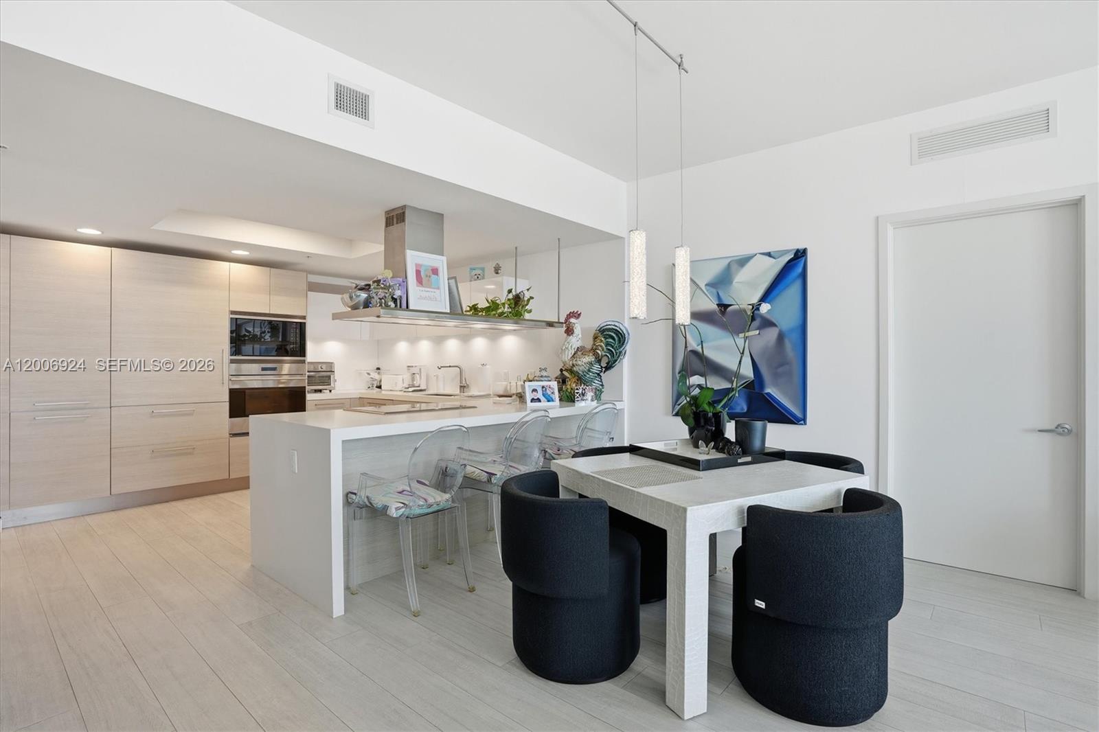 Photo of 17301 Biscayne Blvd  #1905, North Miami Beach, Florida, 33160 - 