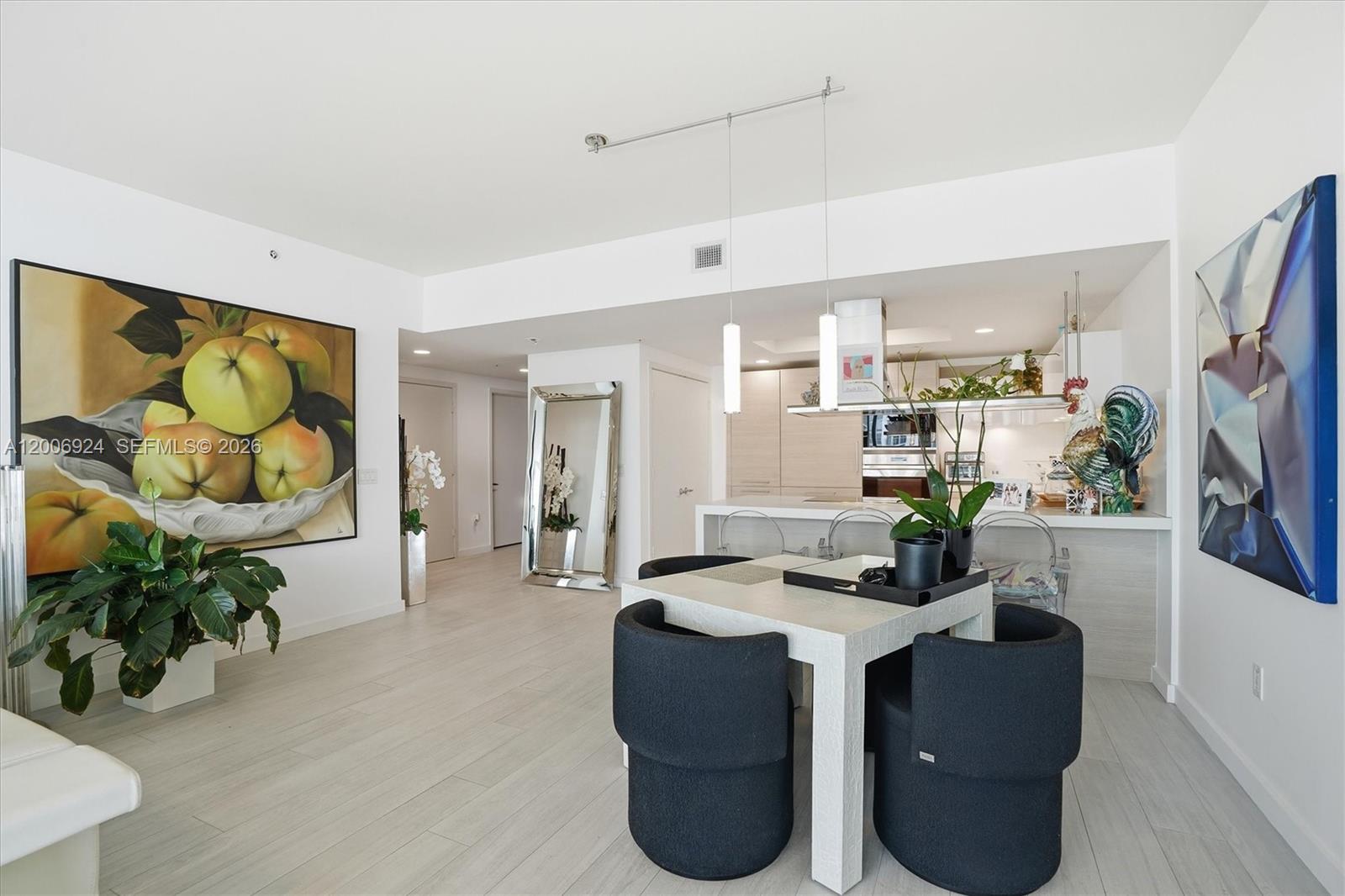 Photo of 17301 Biscayne Blvd  #1905, North Miami Beach, Florida, 33160 - 