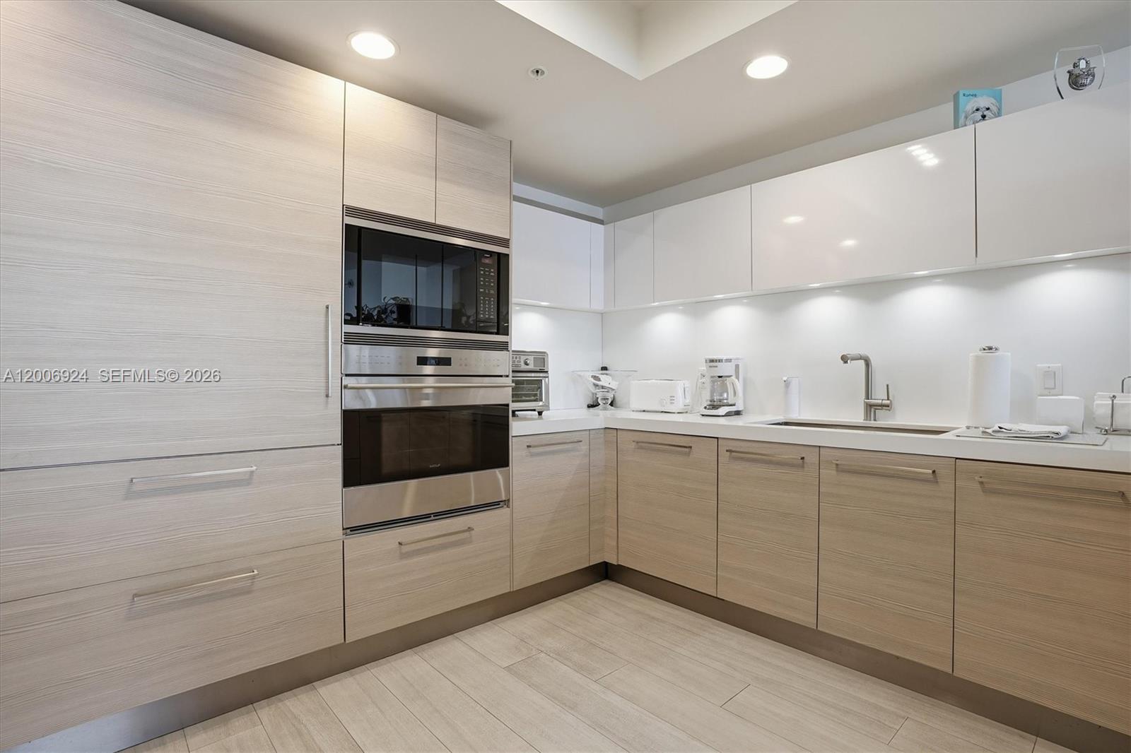 Photo of 17301 Biscayne Blvd  #1905, North Miami Beach, Florida, 33160 - 