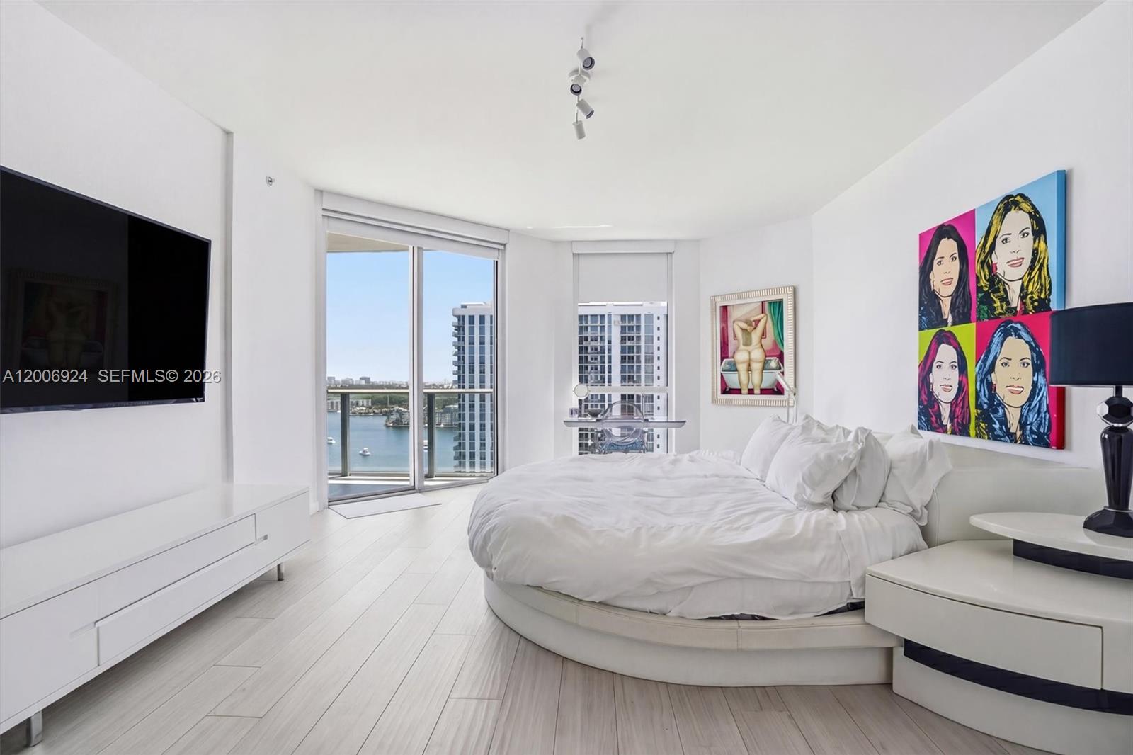 Photo of 17301 Biscayne Blvd  #1905, North Miami Beach, Florida, 33160 - 