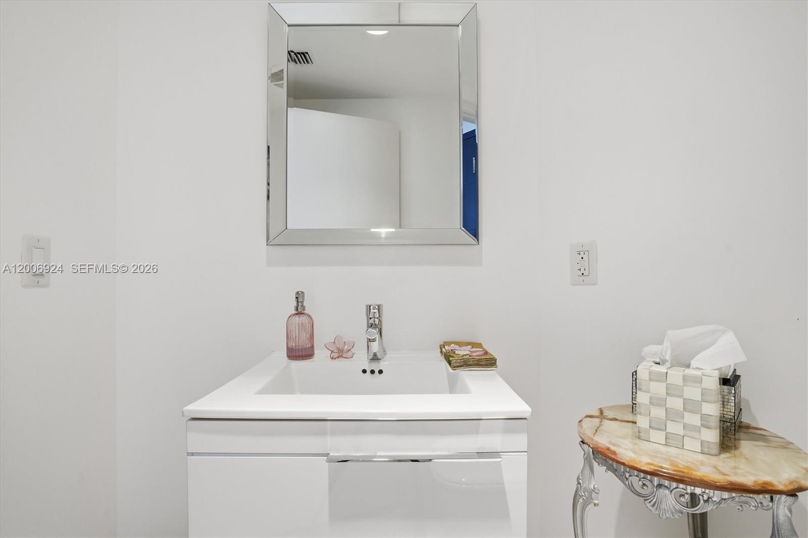 Photo of 17301 Biscayne Blvd  #1905, North Miami Beach, Florida, 33160 - 