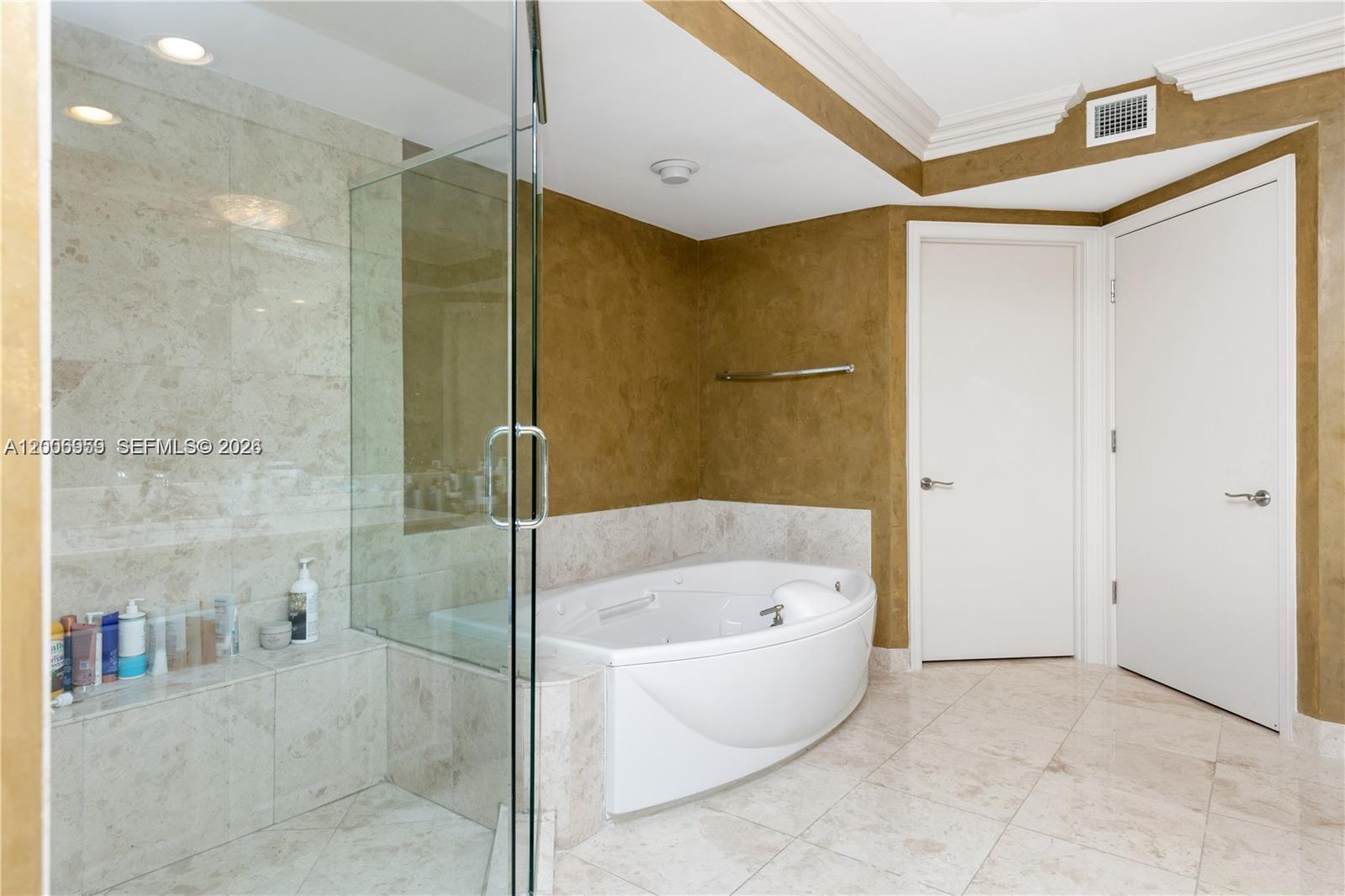 Photo of 20201 Country Club Dr  #1006, Aventura, Florida, 33180 - 