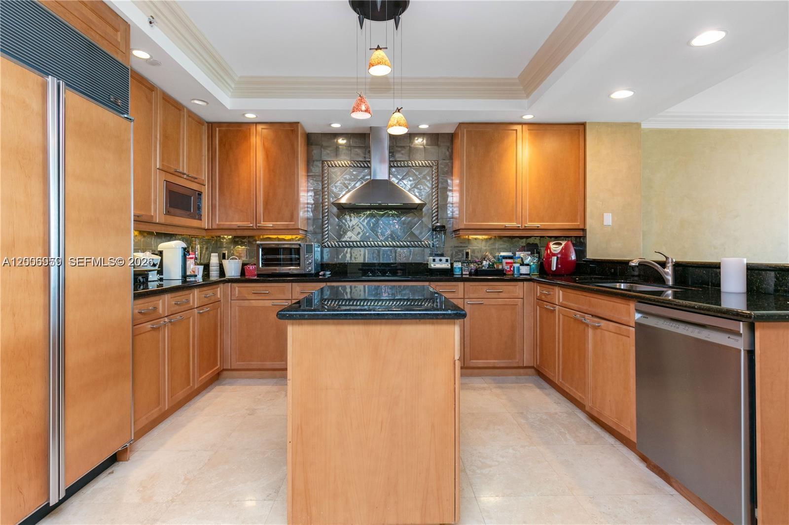 Photo of 20201 Country Club Dr  #1006, Aventura, Florida, 33180 - 