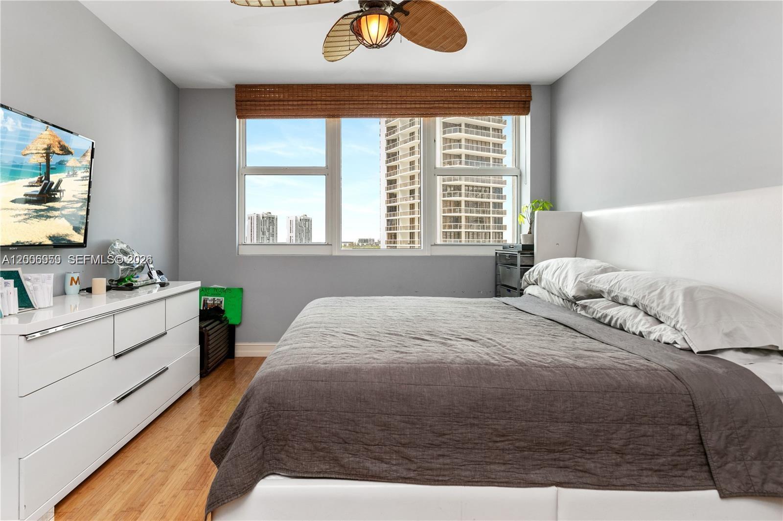 Photo of 20201 Country Club Dr  #1006, Aventura, Florida, 33180 - Guest bathroom