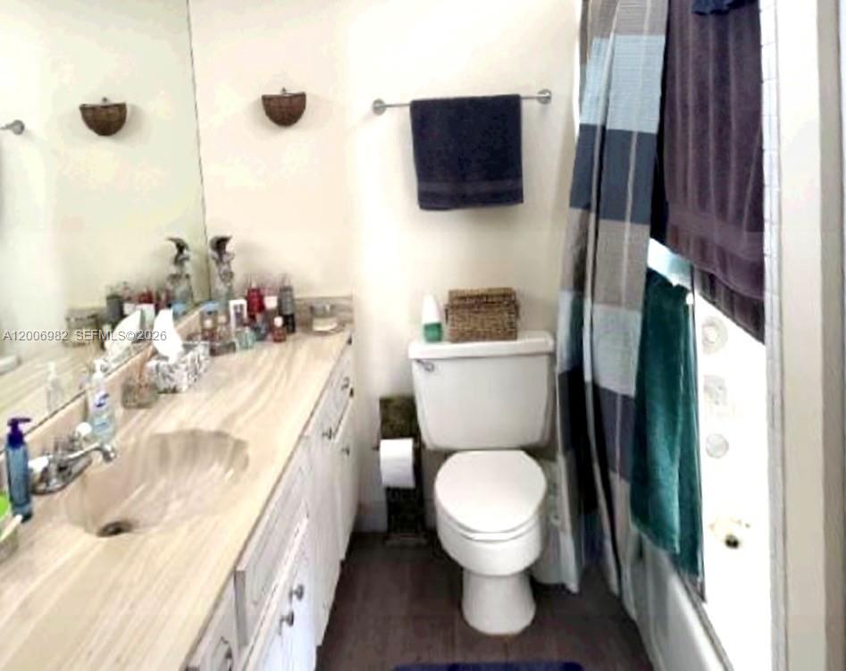 Photo of 427 Golden Isles Dr  #7J, Hallandale Beach, Florida, 33009 - 