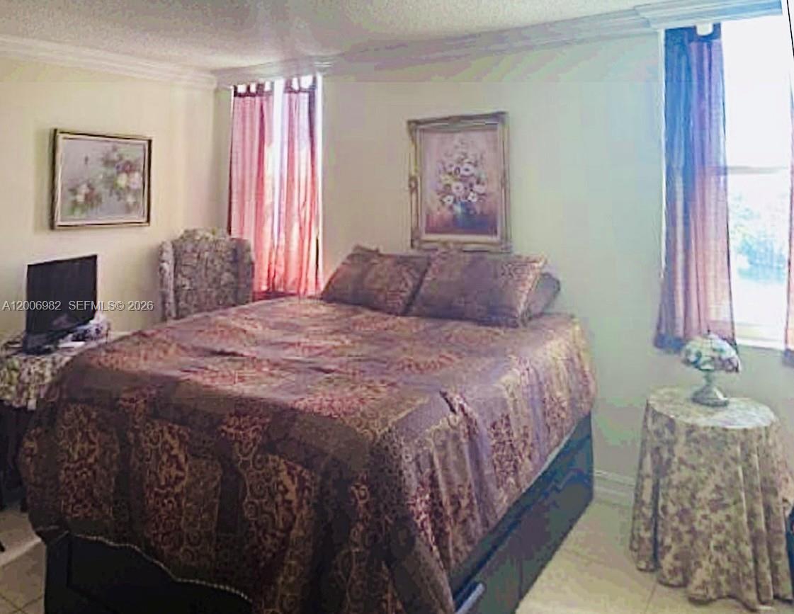 Photo of 427 Golden Isles Dr  #7J, Hallandale Beach, Florida, 33009 - 