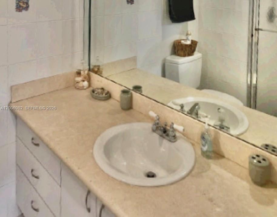 Photo of 427 Golden Isles Dr  #7J, Hallandale Beach, Florida, 33009 - 